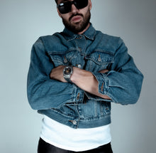 Load image into Gallery viewer, Skeleton 002: Steel